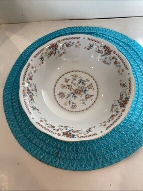 Vintage 1970s Liling / Yong Sheng Fine Porcelain Serving Bowl